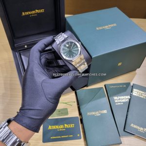 Fake Audemars Piguet Royal Oak 50th Anniversary edition with stainless steel bracelet