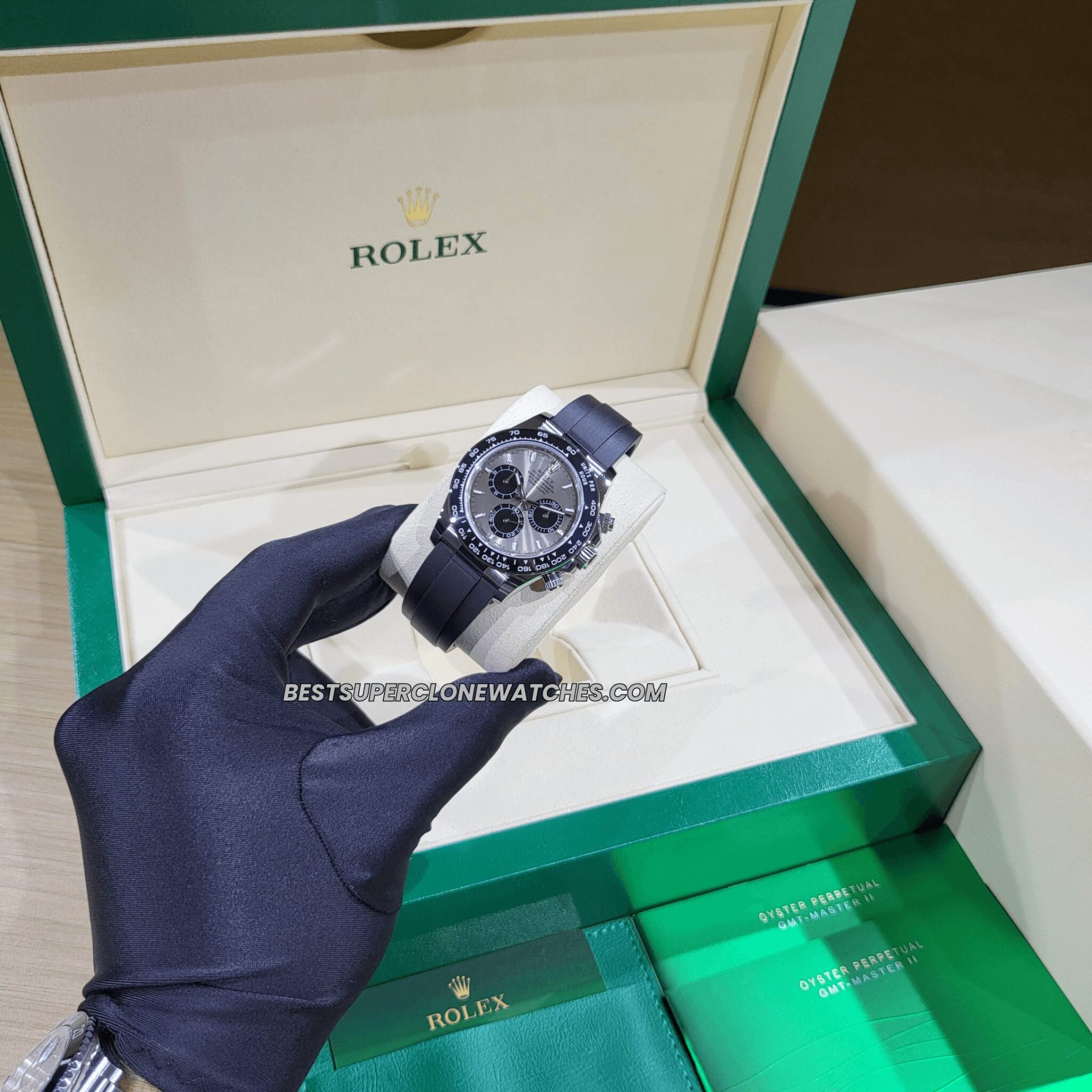 Swiss super clone Rolex Daytona with white gold case and sporty oysterflex bracelet