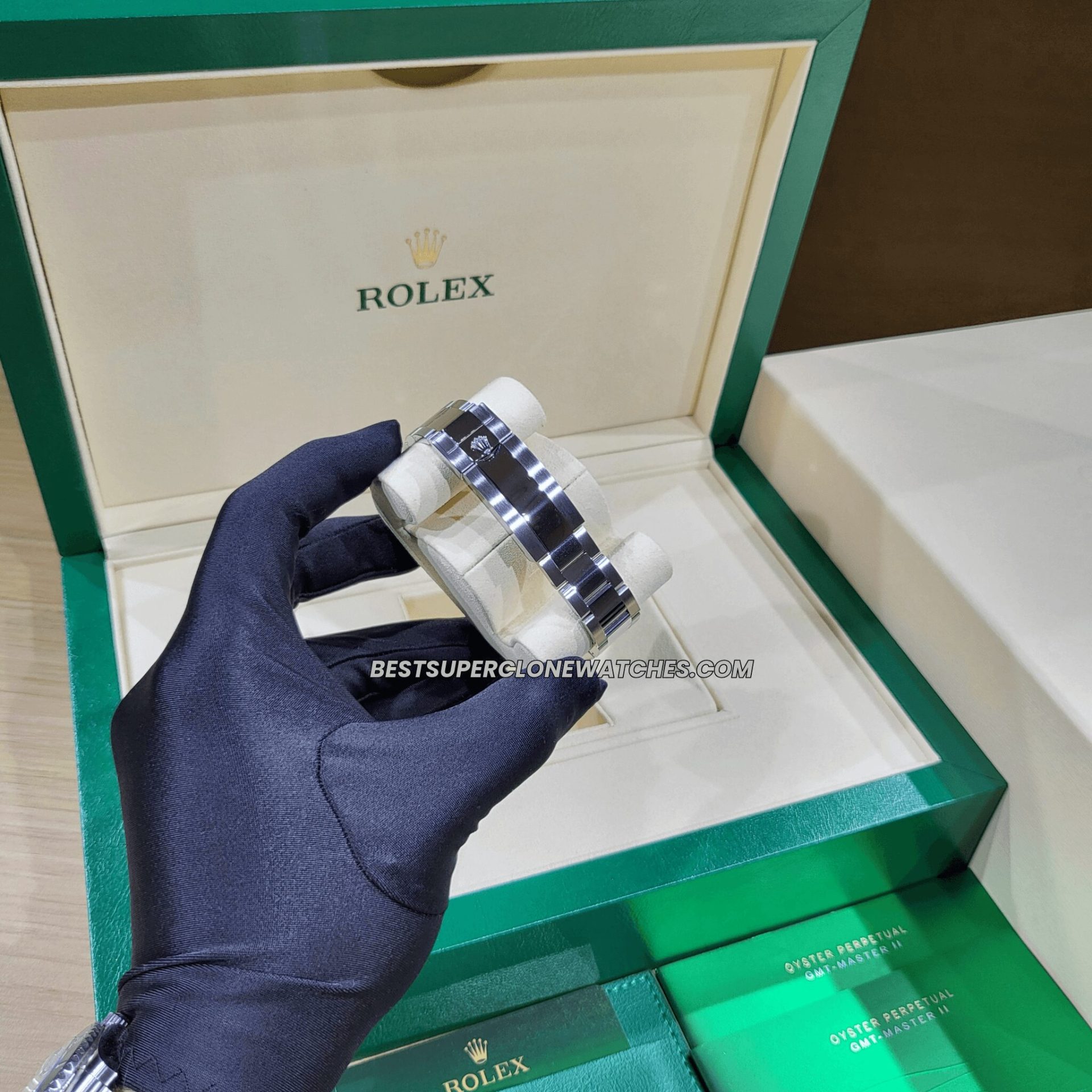 Rolex Daytona replica watch with stainless steel case and panda dial