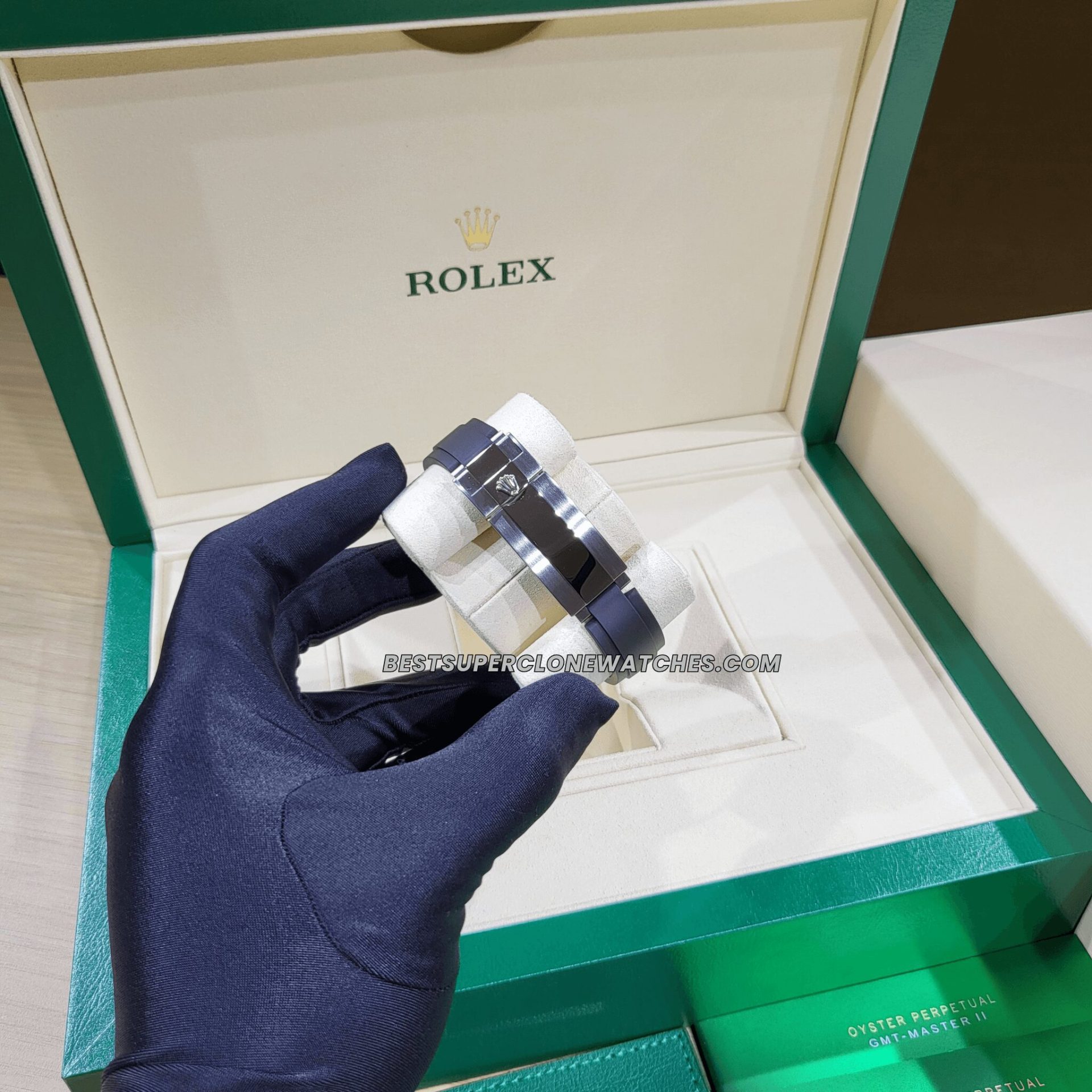 Replica Rolex Yacht-Master 226659 with white gold case, black dial, and Oysterflex strap, featuring 3235 movement clone