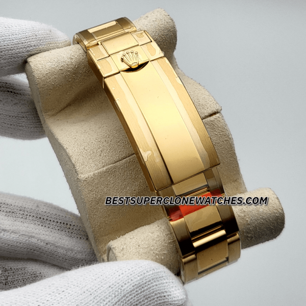 Rolex Submariner Date 18ct Yellow Gold Black Dial 3235 Swiss Super Clone Watch Ref-126618LN - Image 4