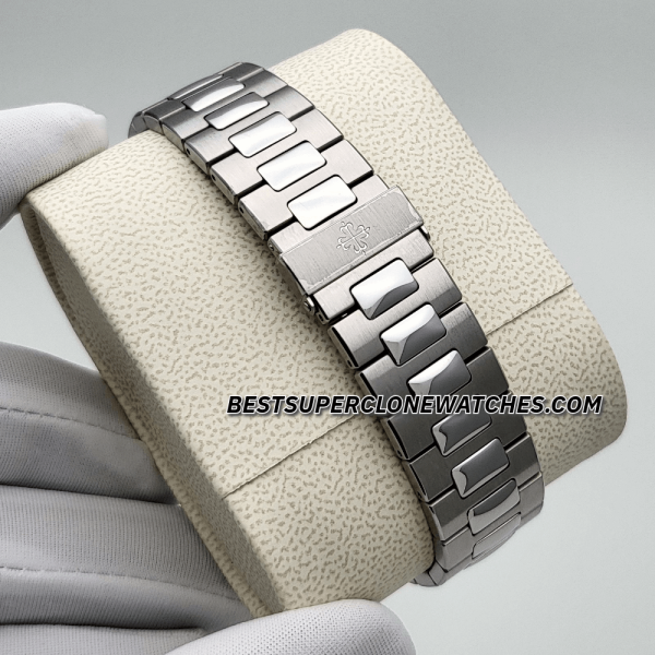 Patek Philippe Nautilus White Gold Sunburst Blue Dial 26-330 S C Swiss Super Clone Watch Ref-5811/1G-001 - Image 4