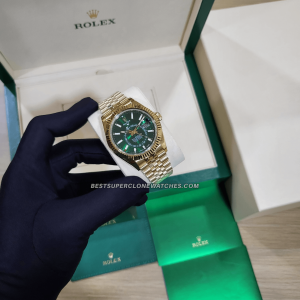 Rolex Sky-Dweller 18kt Yellow Gold Oysterflex Bright Green Dial Jubilee Bracelet 9002 Swiss Super Clone Watch Ref-336938